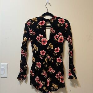 Forever 21 Women’s semi-bell sleeve romper